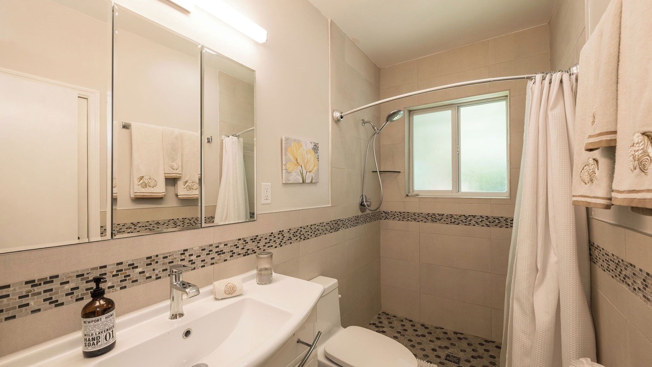 Photo of Bathroom in Midtown