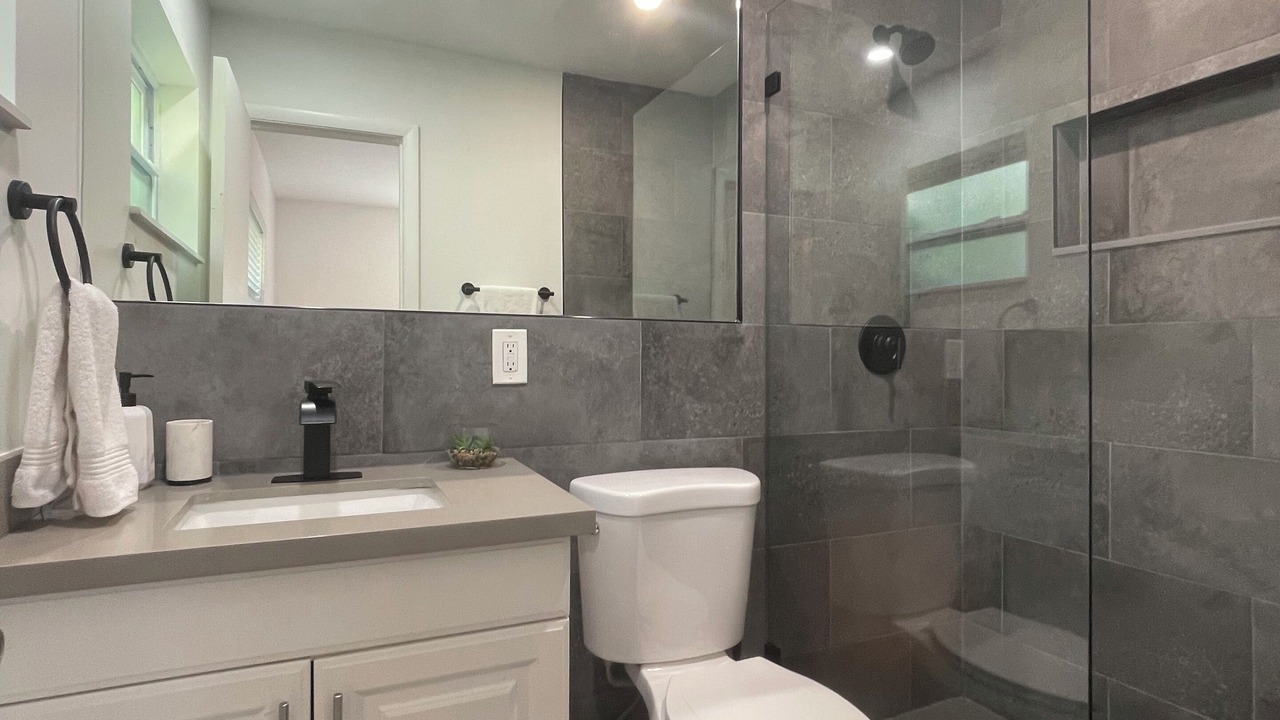 Photo of Bathroom in South Middle River
