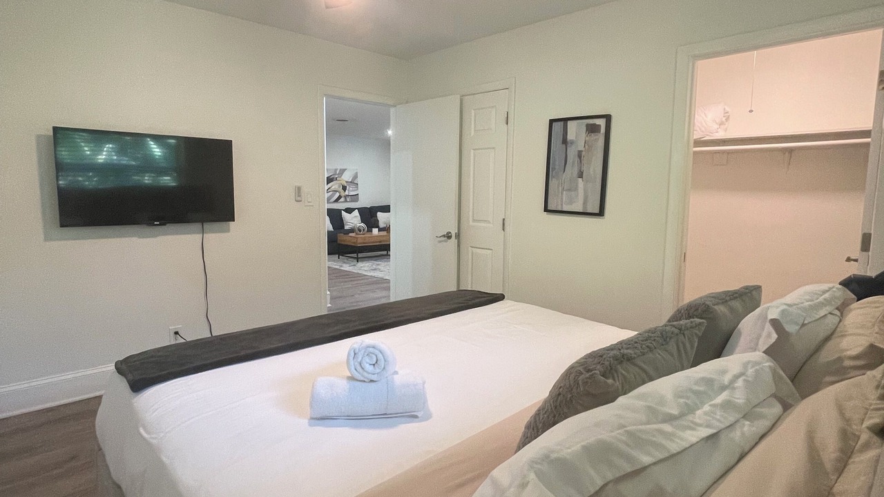 Photo of Bedroom in South Middle River