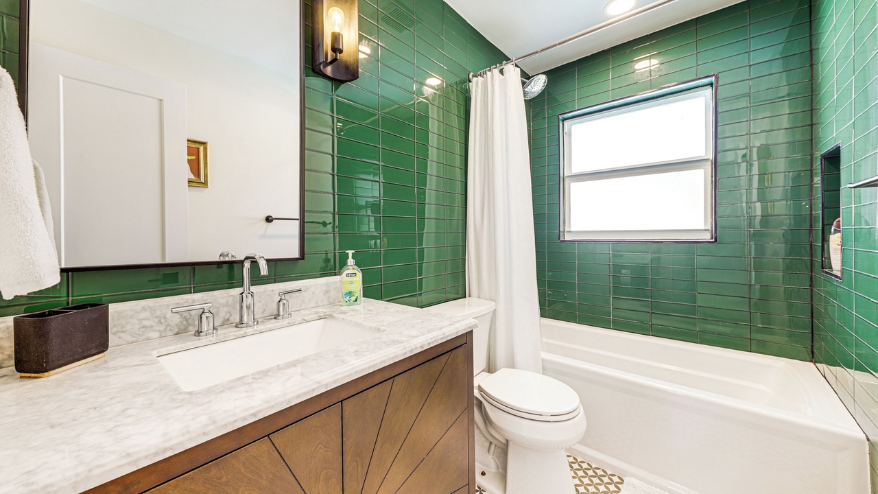 Photo of Bathroom in Tropic Palms
