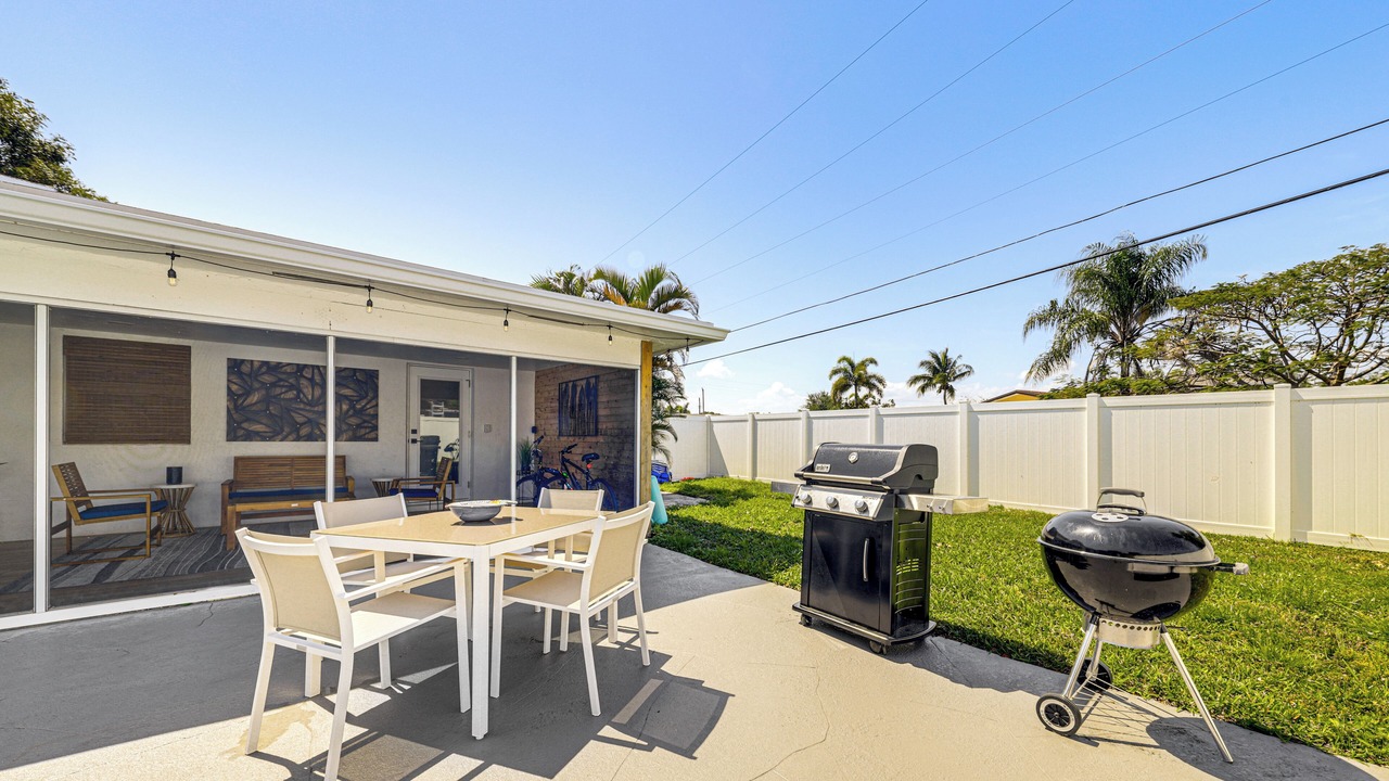 Photo of Outdoor in Tropic Palms