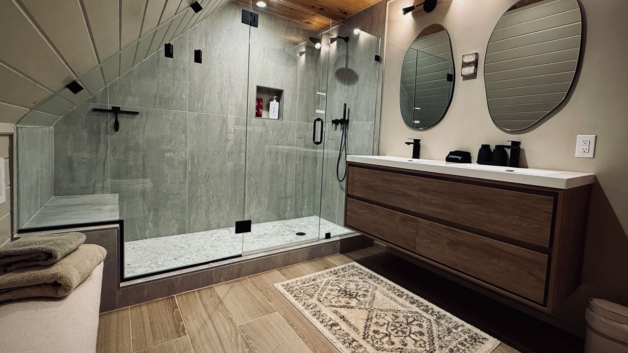 Photo of Bathroom in Ellijay