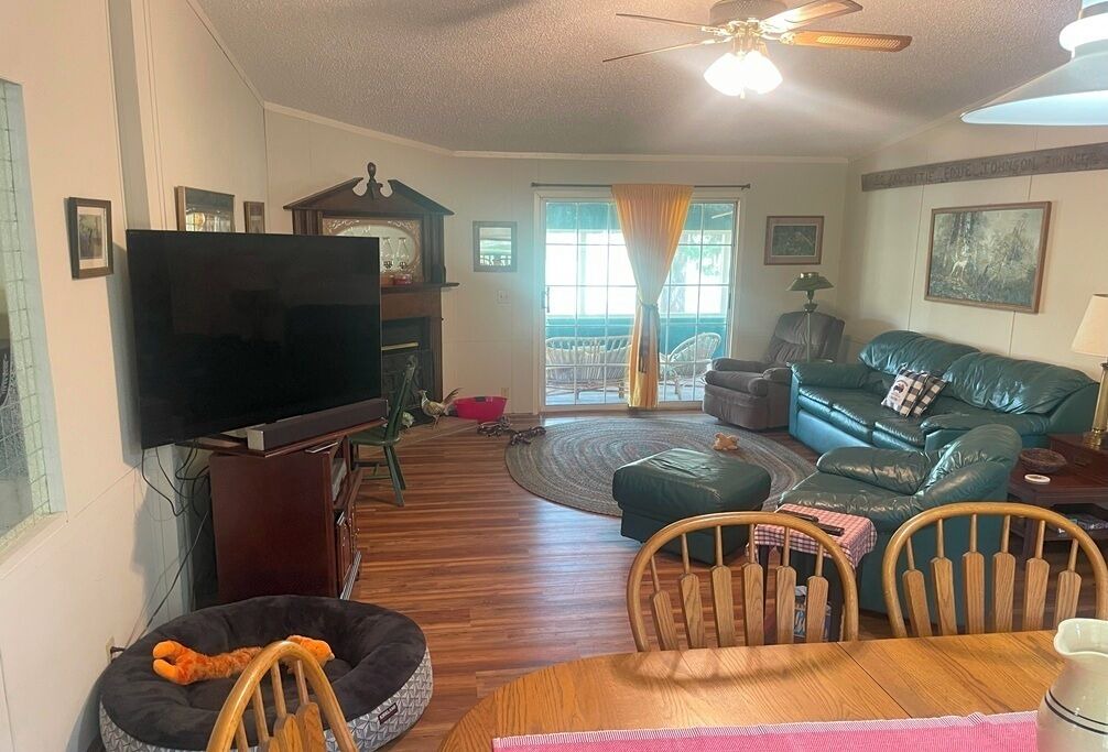 Photo of Livingroom in Monticello