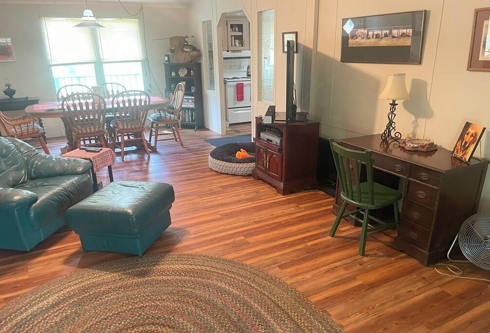Photo of Livingroom in Monticello