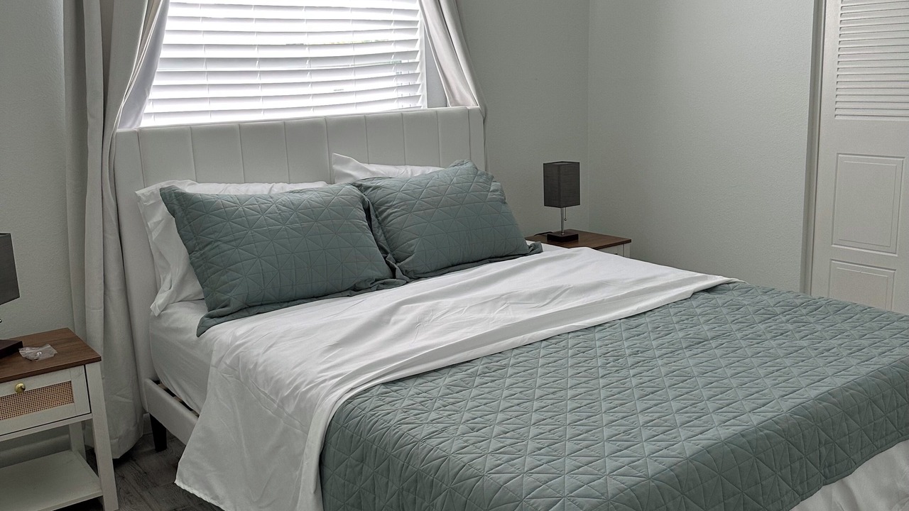 Photo of Bedroom in Lake Magdalene