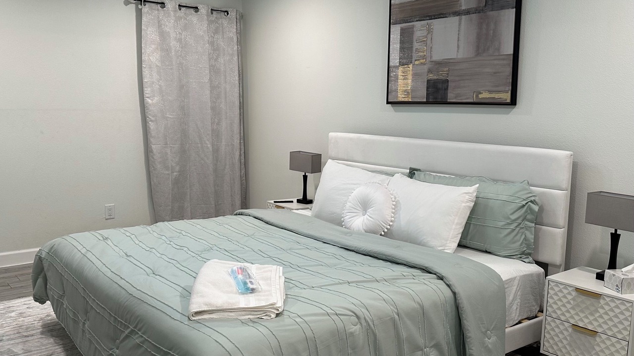 Photo of Bedroom in Lake Magdalene