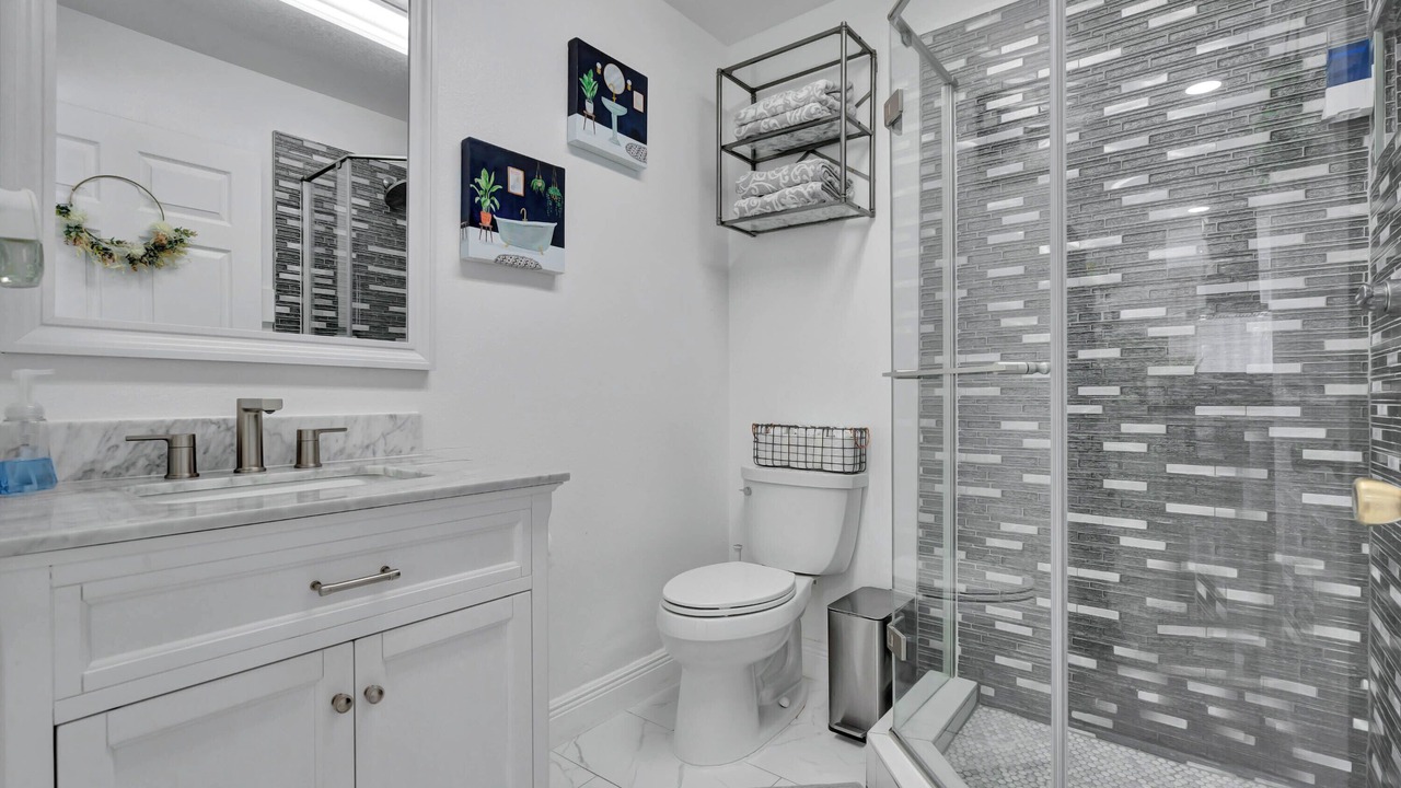 Photo of Bathroom in Plantation Estates