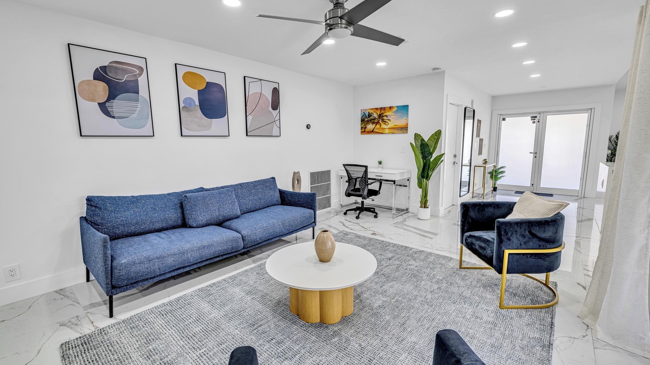 Photo of Livingroom in Tropic Palms