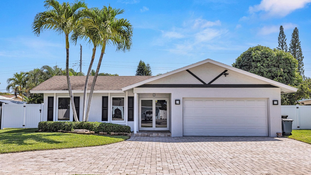 Photo of Outdoor in Tropic Palms
