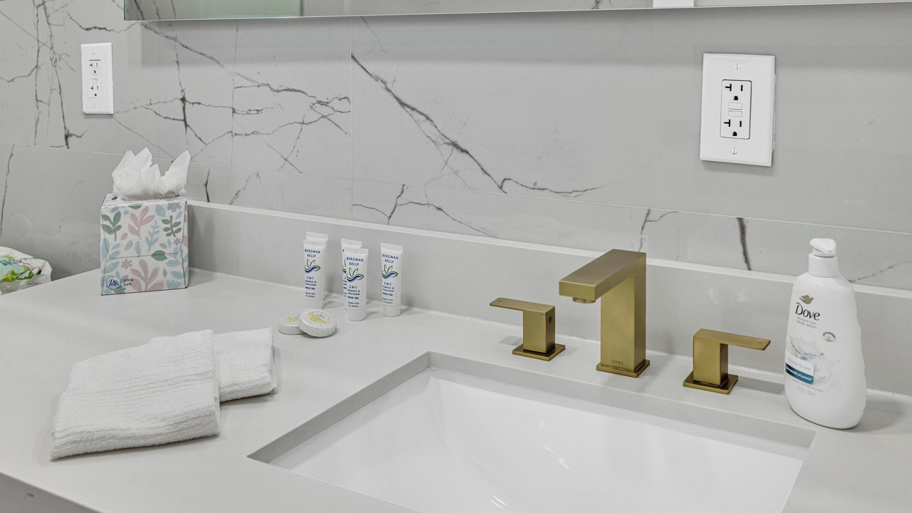 Photo of Bathroom in Tropic Palms