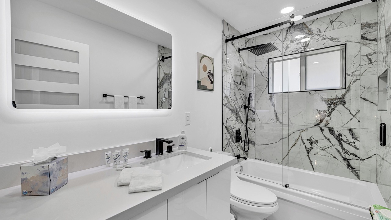 Photo of Bathroom in Tropic Palms