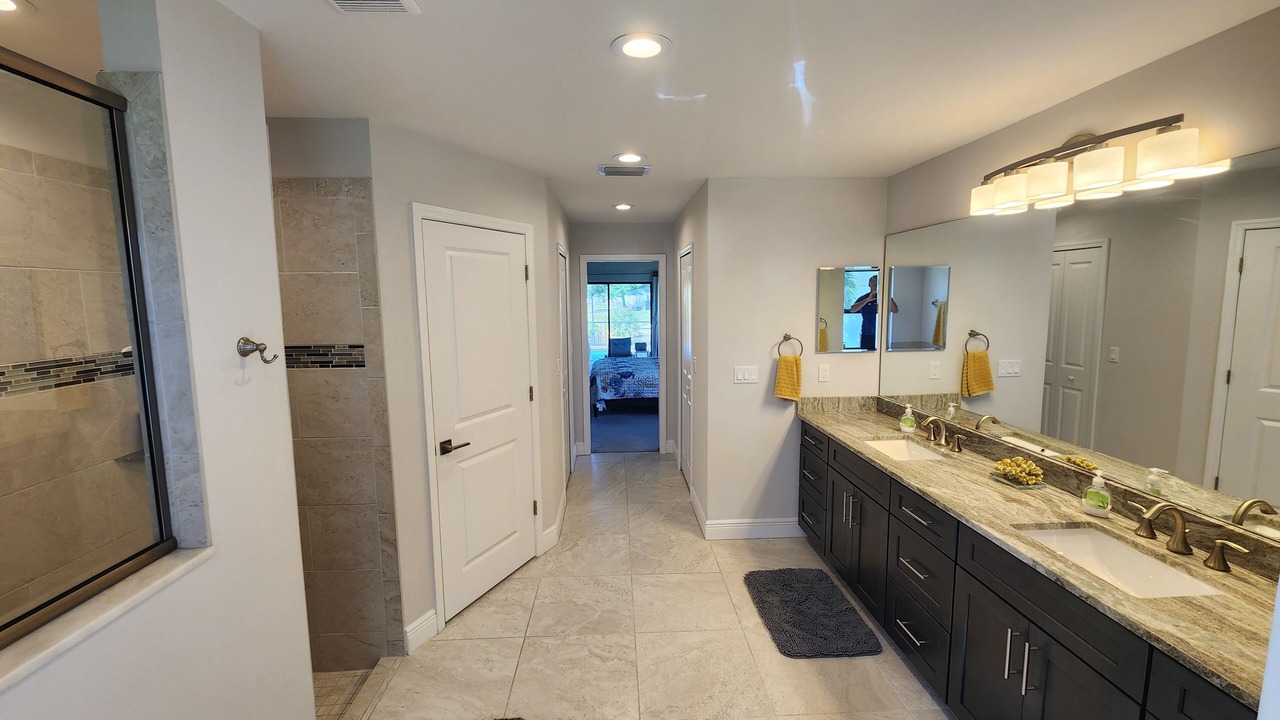 Photo of Bathroom in Trafalgar