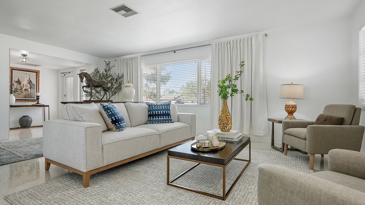 Photo of Livingroom in South Pinellas Community Council