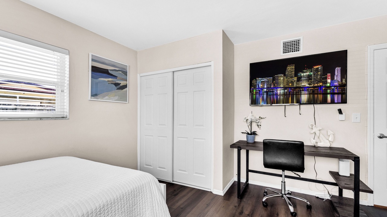 Photo of Bedroom in Sunset