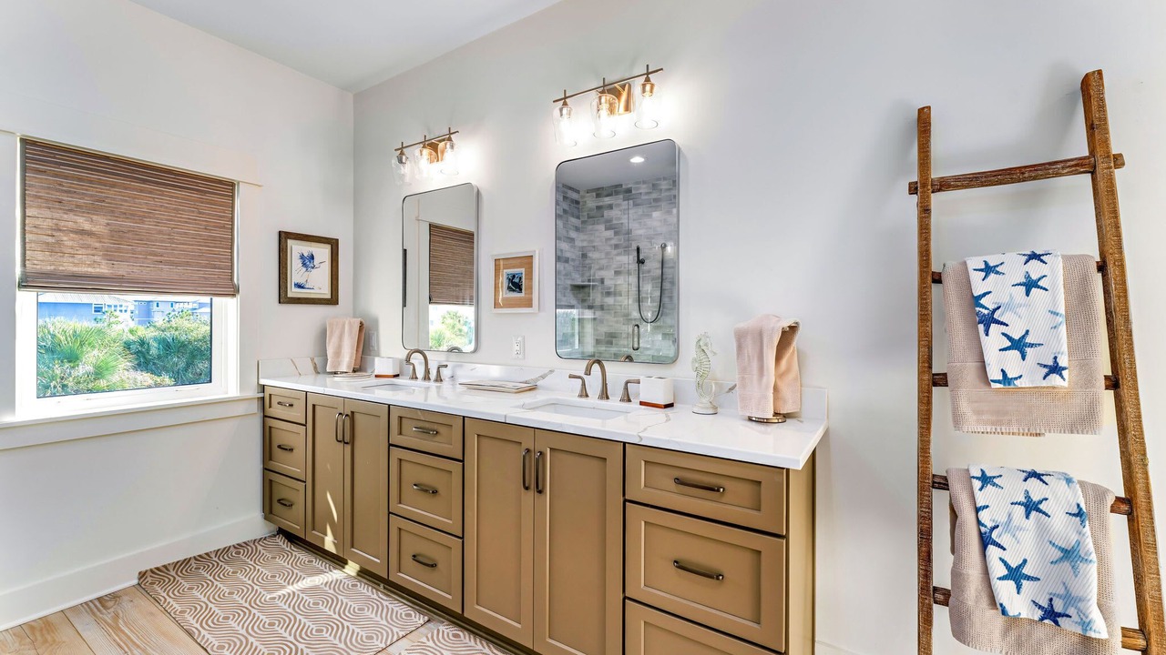 Photo of Bathroom in Seagrass