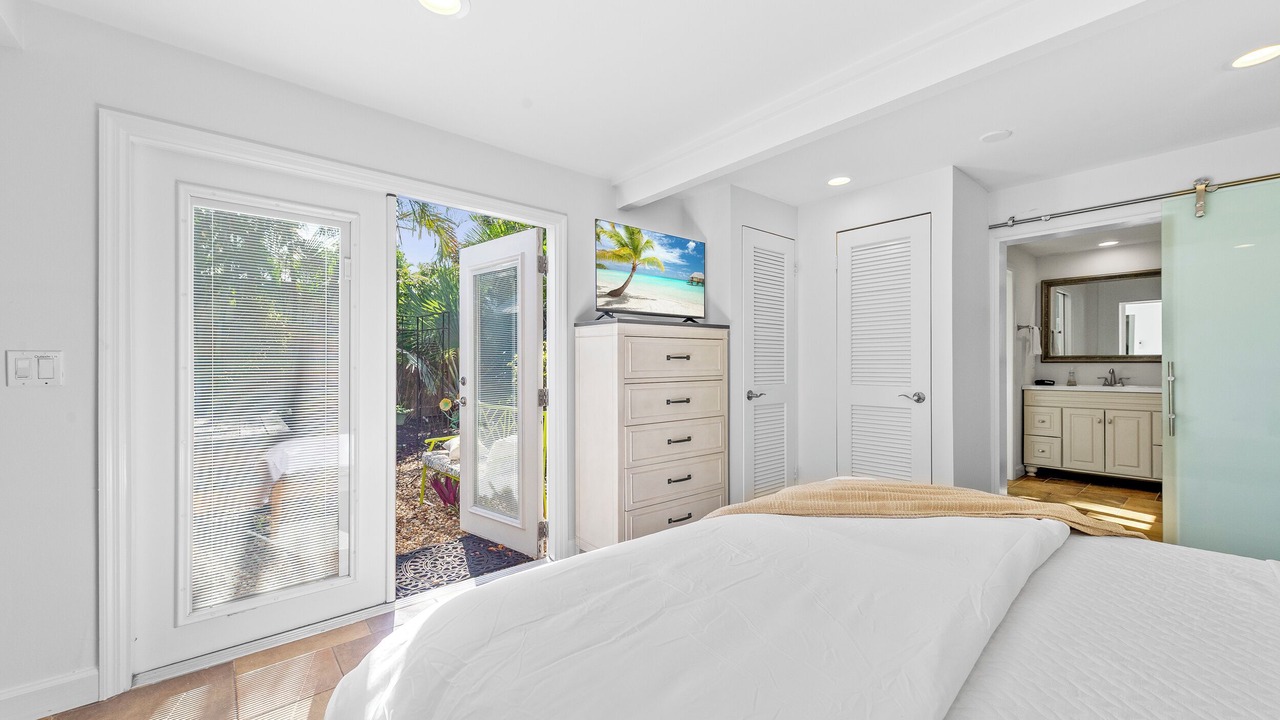 Photo of Bedroom in Old Northwood Historic District