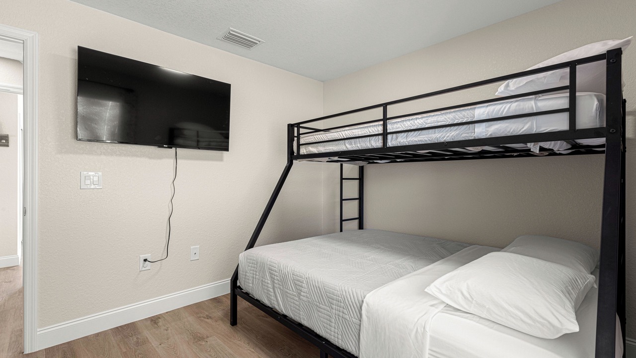 Photo of Bedroom in Candler