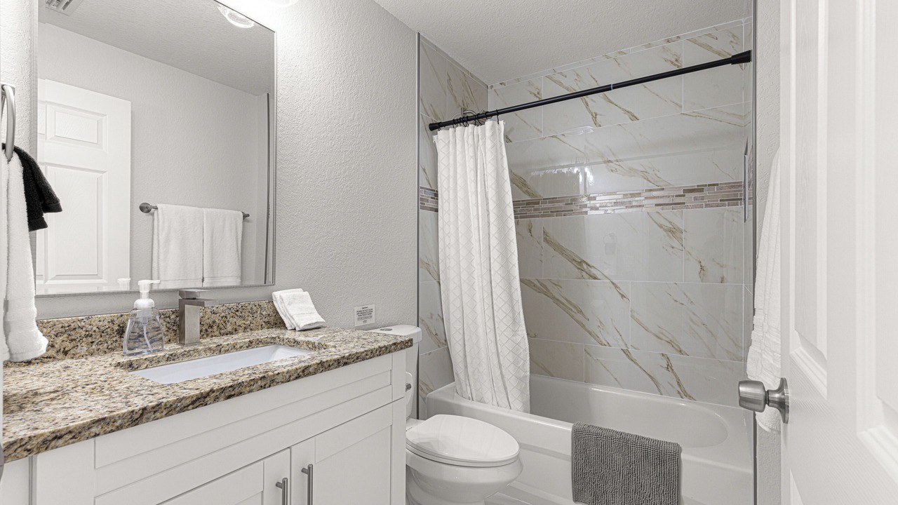Photo of Bathroom in Candler