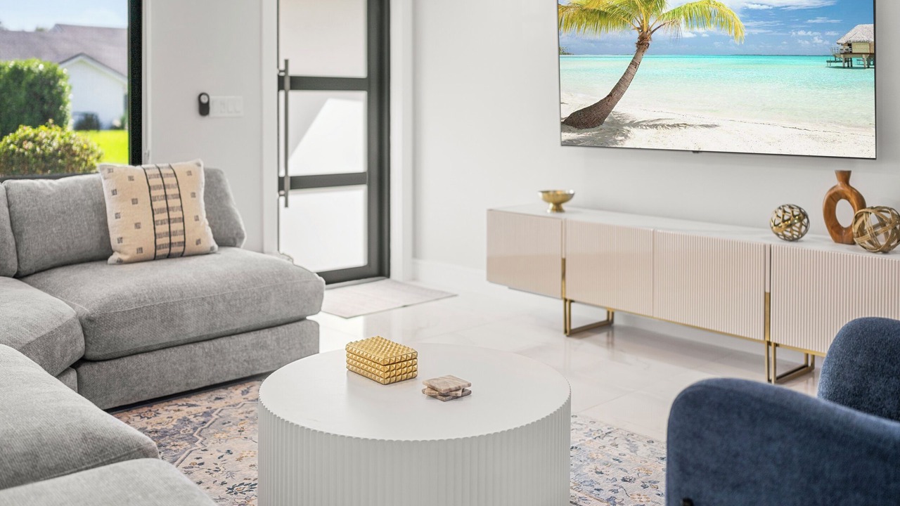 Photo of Livingroom in Tropic Palms