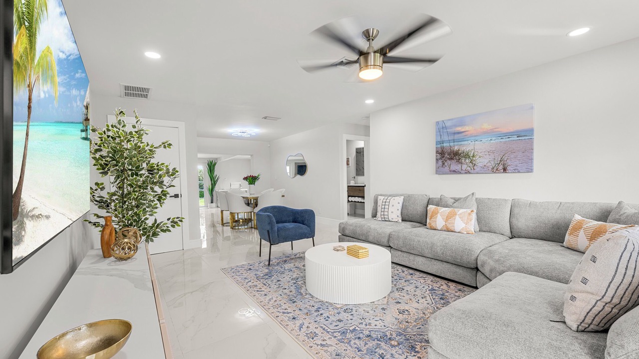 Photo of Livingroom in Tropic Palms
