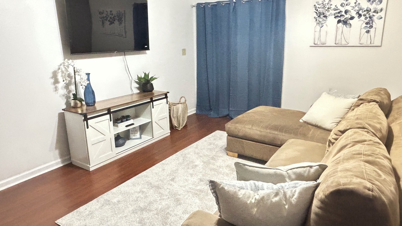 Photo of Livingroom in Tallahassee