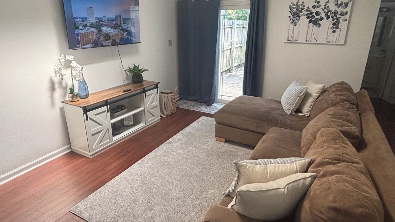 Photo of Livingroom in Tallahassee