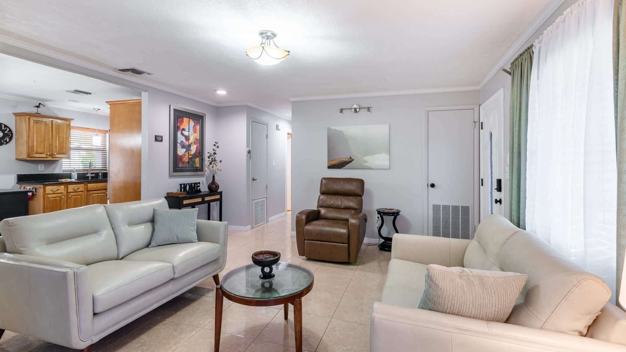 Photo of Livingroom in Plymouth