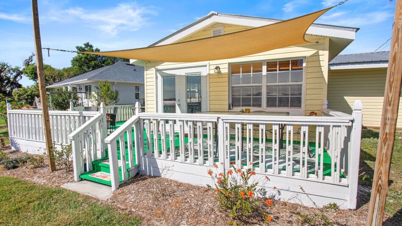 Photo of Patio Balcony in Sebring
