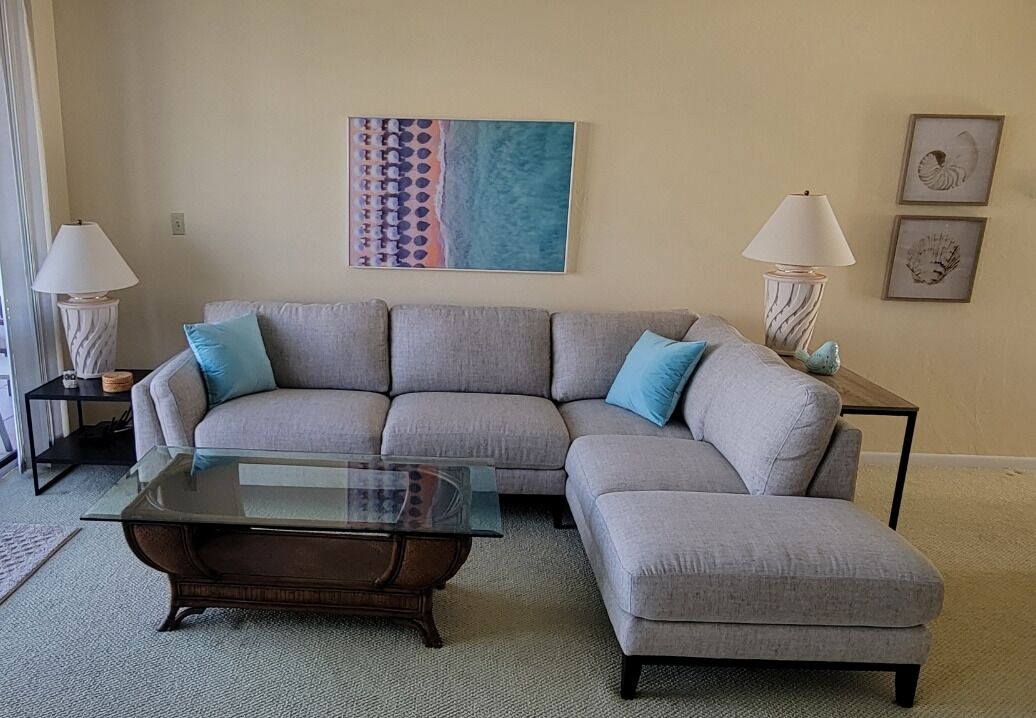 Photo of Livingroom in Vanderbilt Beach