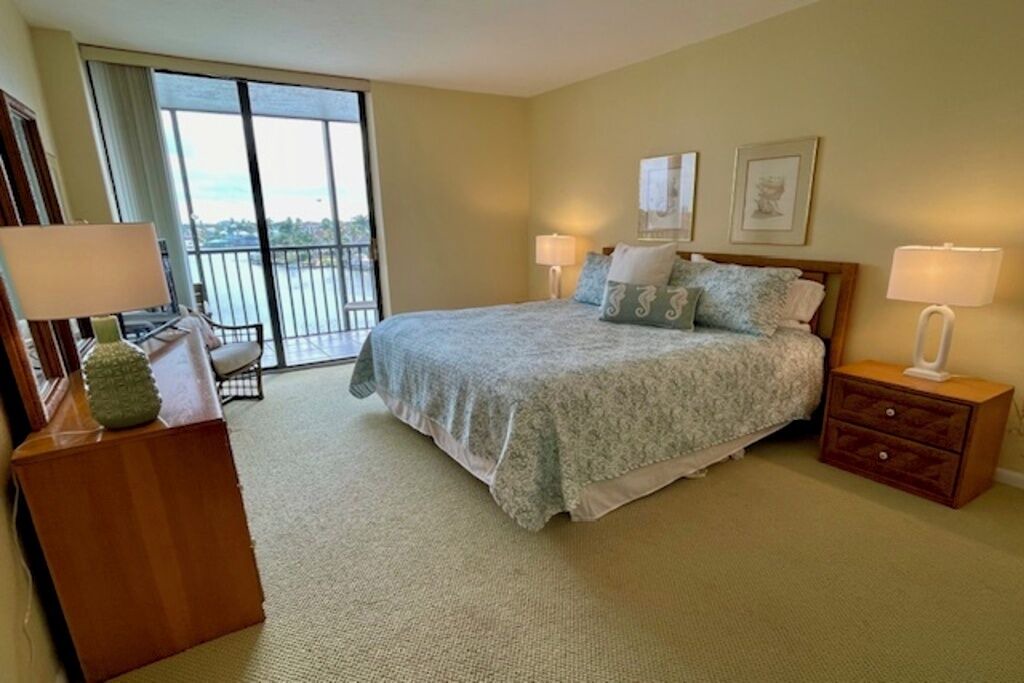 Photo of Bedroom in Vanderbilt Beach