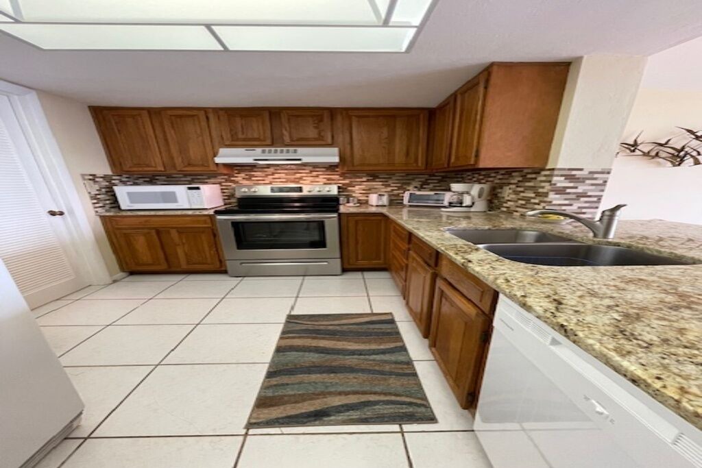 Photo of Kitchen in Vanderbilt Beach