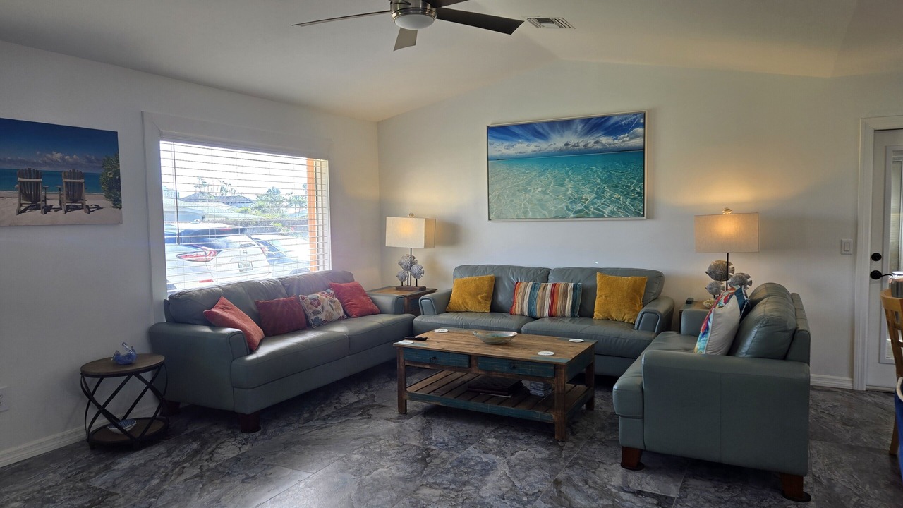 Photo of Livingroom in Laguna Shores