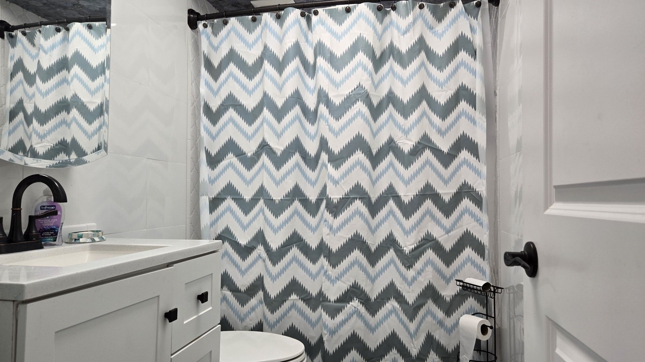 Photo of Bathroom in Laguna Shores