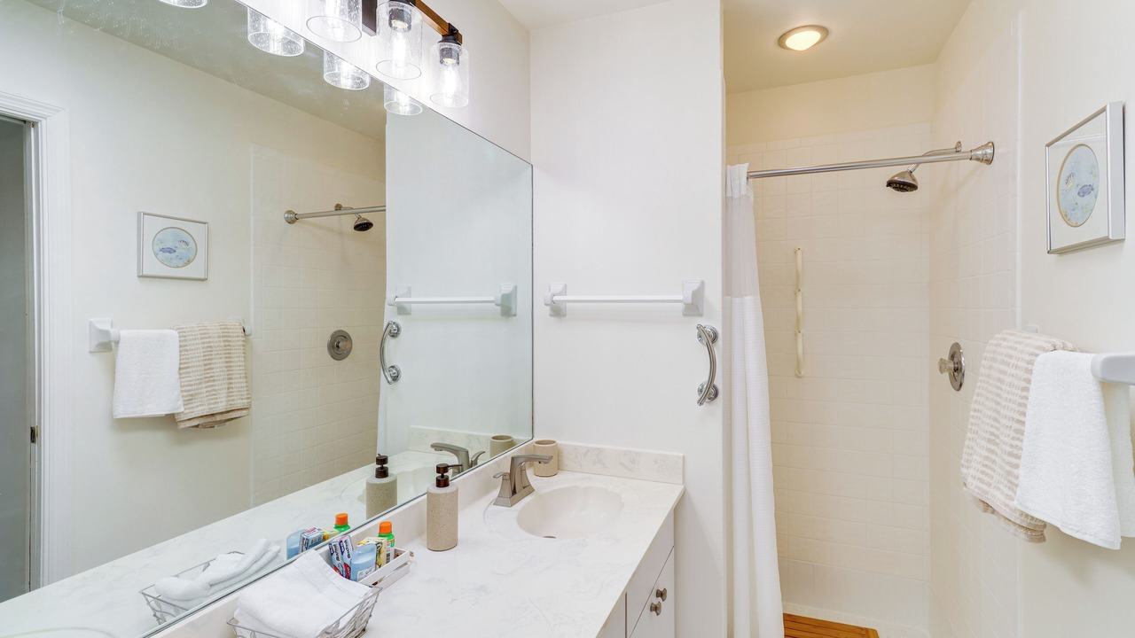 Photo of Bathroom in Sebastian Highlands