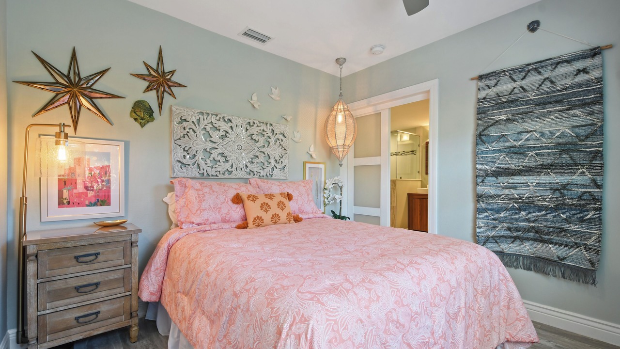 Photo of Bedroom in Indian Beach Sapphire Shores