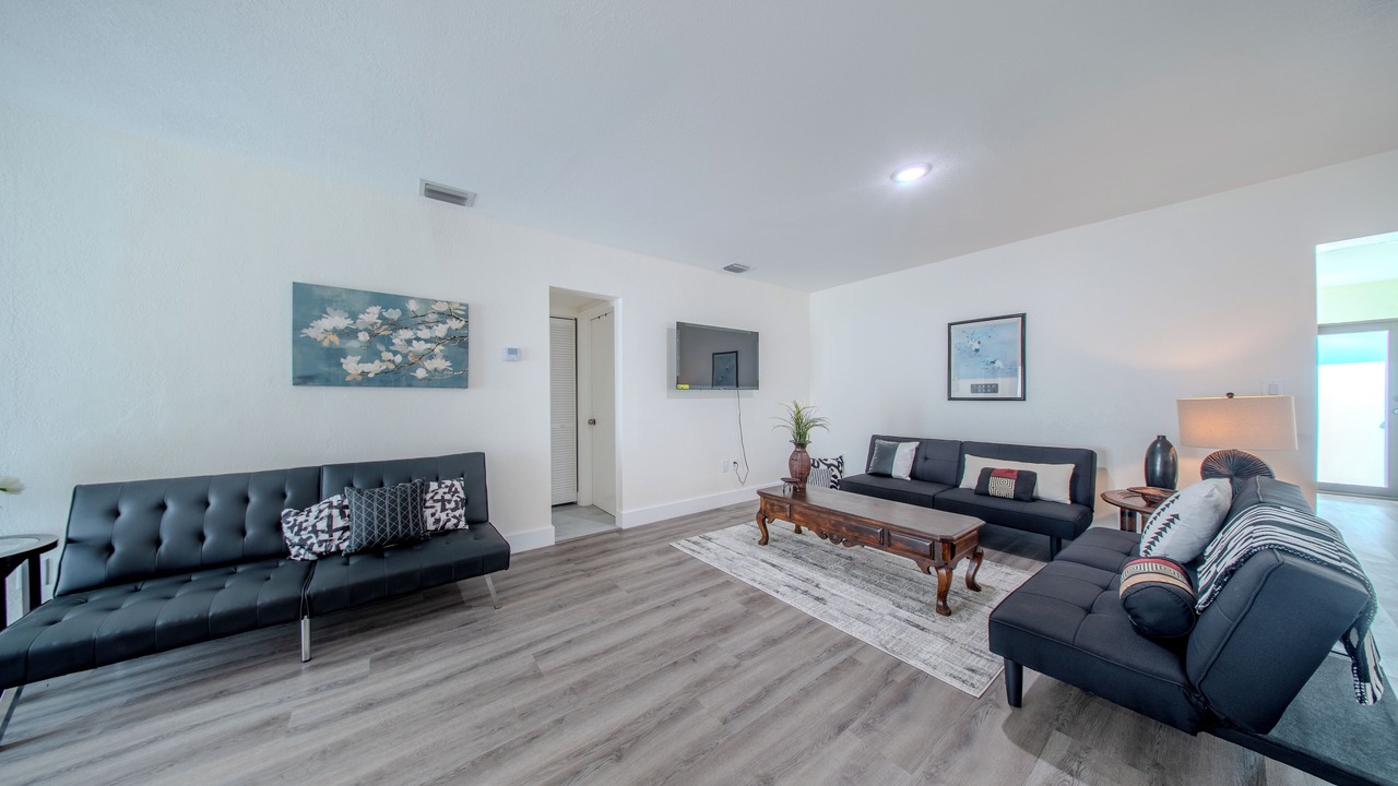 Photo of Livingroom in Cutler Bay