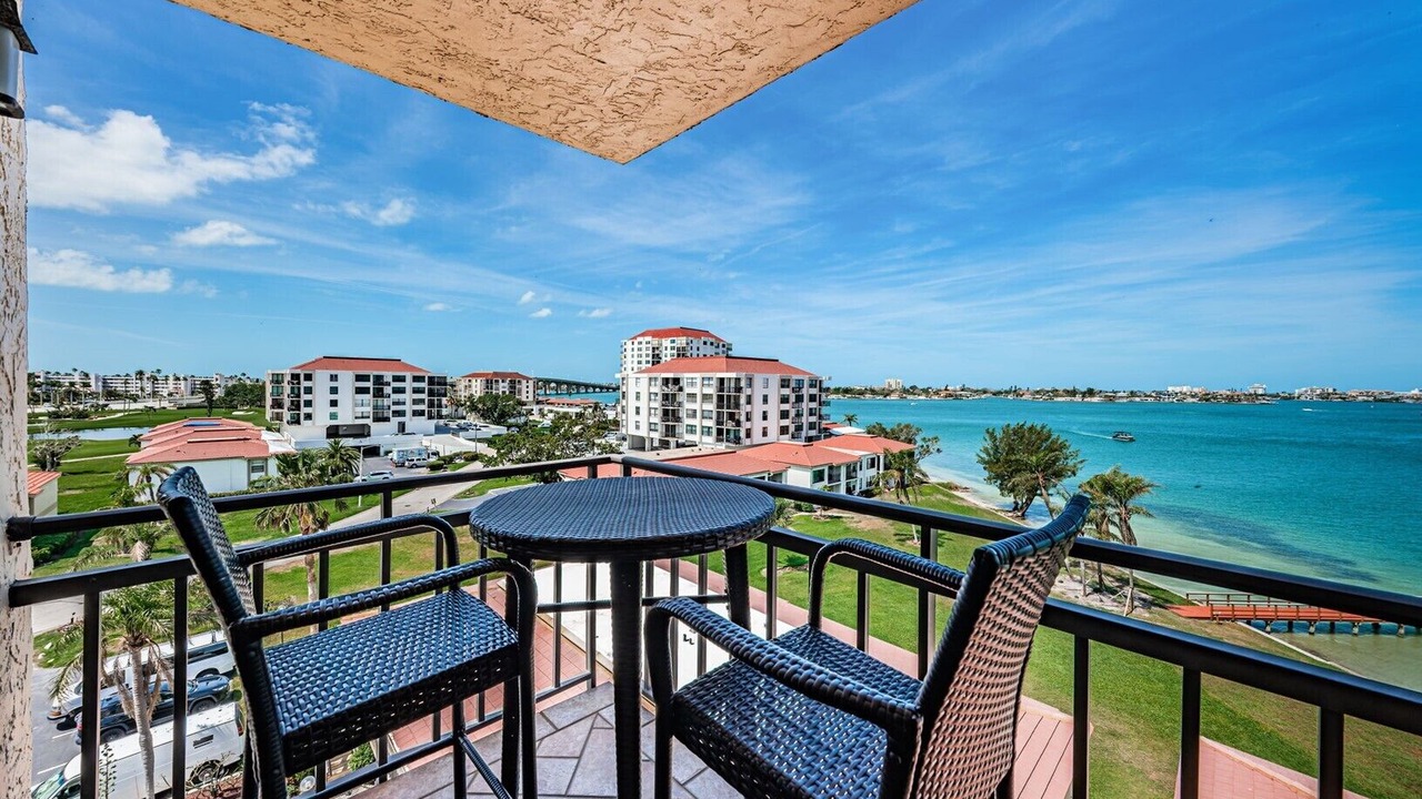Photo of Patio Balcony in Casa del Mar