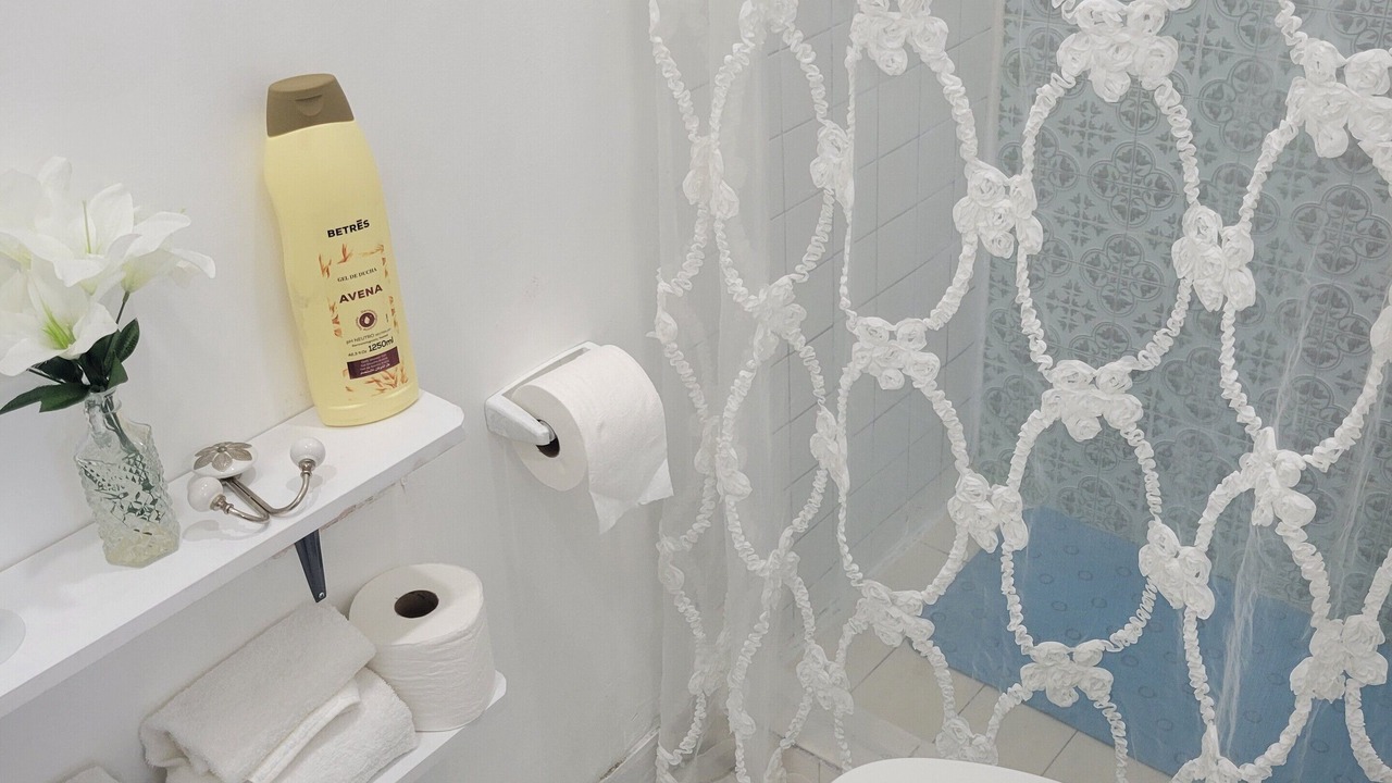 Photo of Bathroom in Allapattah