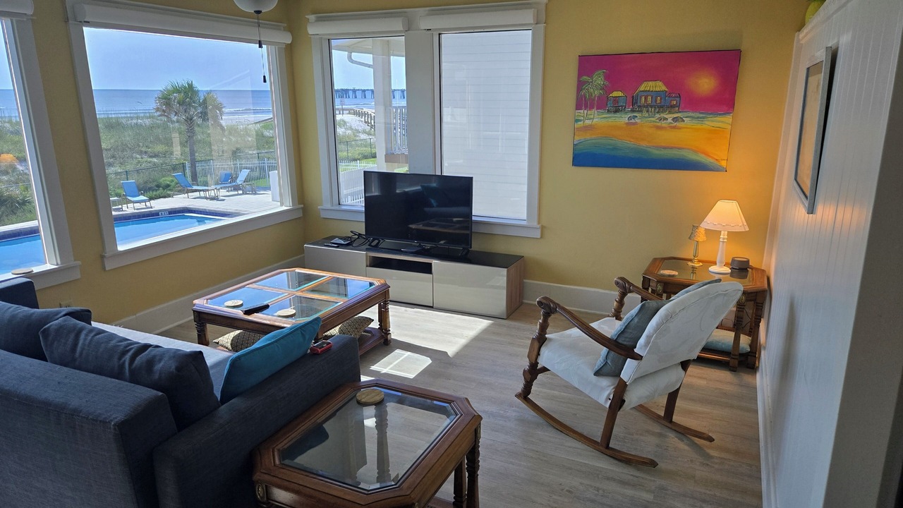 Photo of Livingroom in Jacksonville