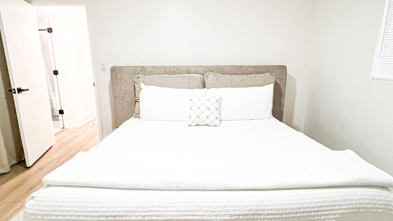 Photo of Bedroom in Sunrise