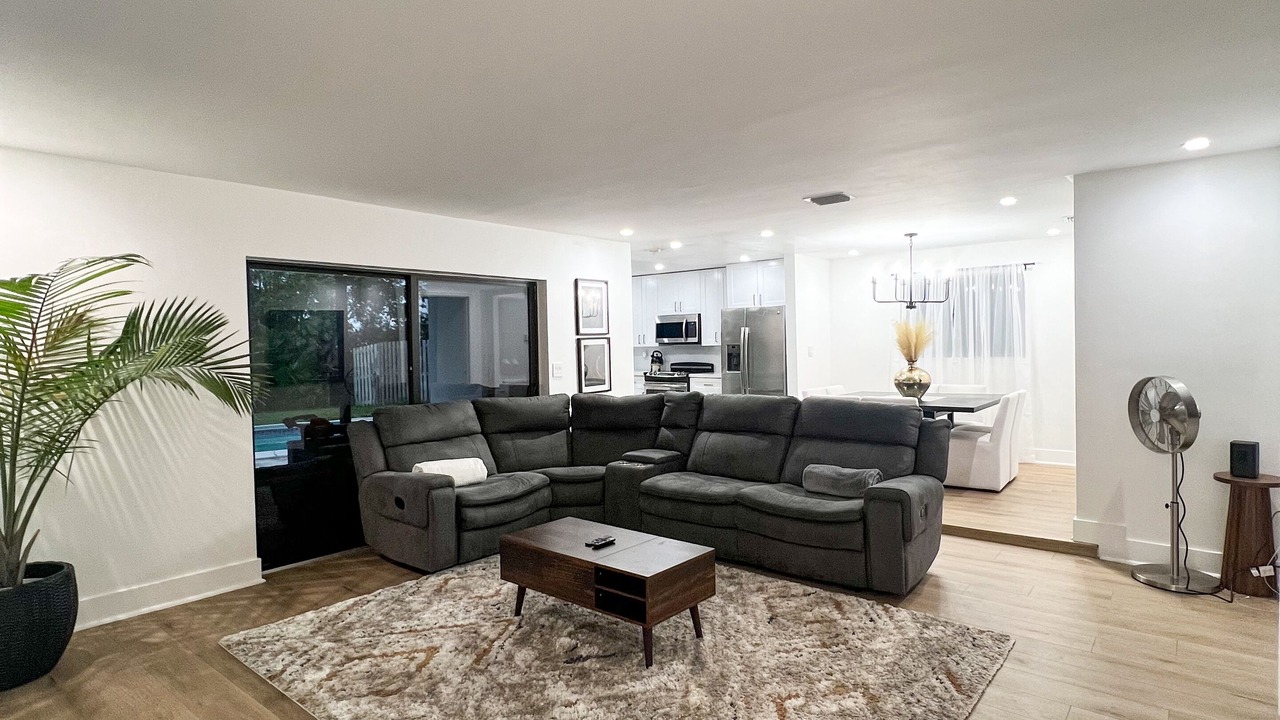 Photo of Livingroom in Sunrise