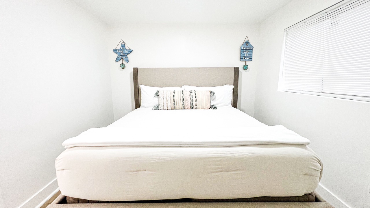 Photo of Bedroom in Sunrise