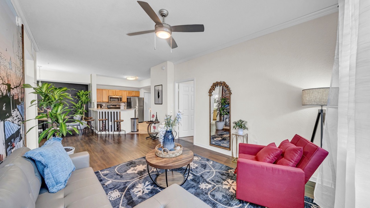 Photo of Livingroom in Westchase