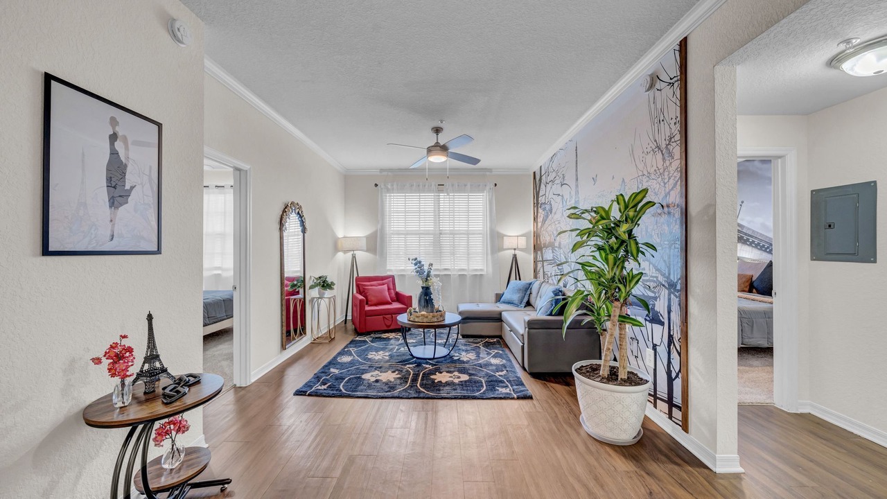 Photo of Livingroom in Westchase