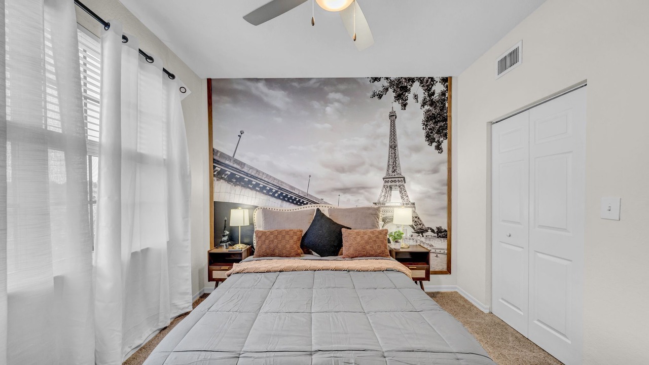 Photo of Bedroom in Westchase