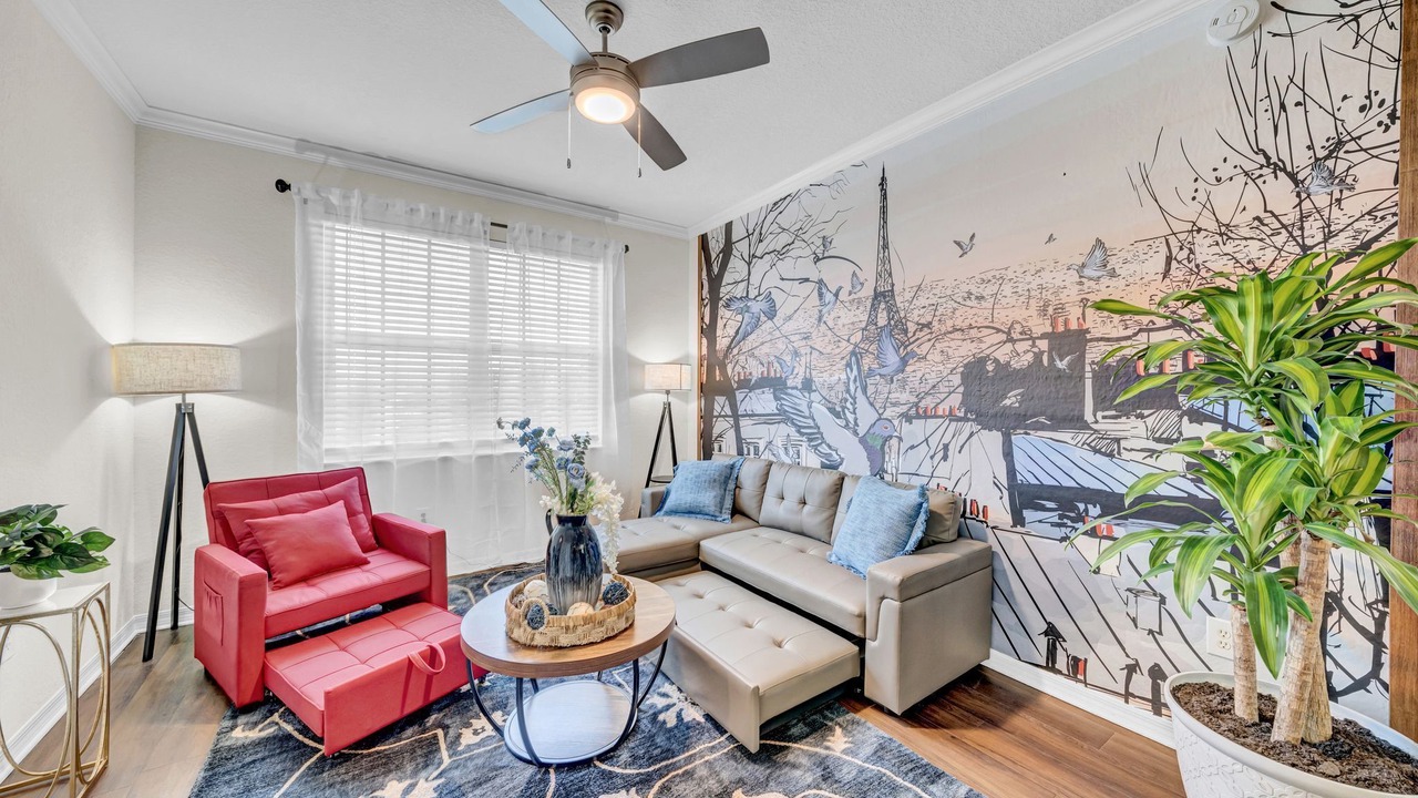 Photo of Livingroom in Westchase