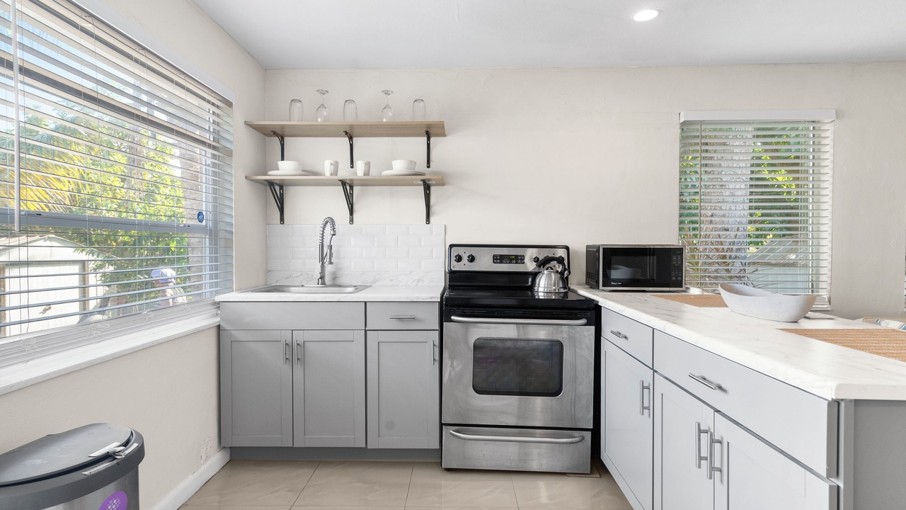 Photo of Kitchen in Golden Glades