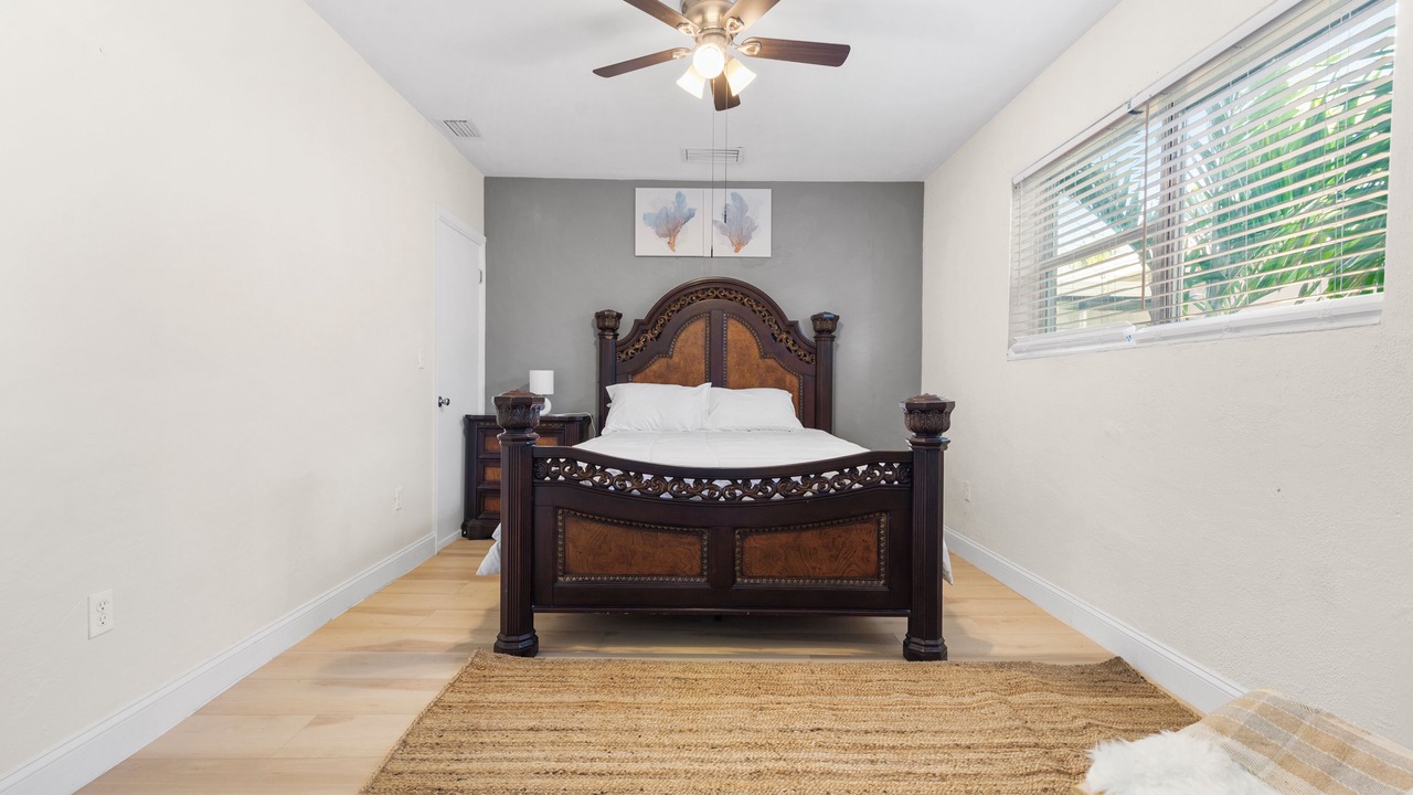 Photo of Bedroom in Golden Glades