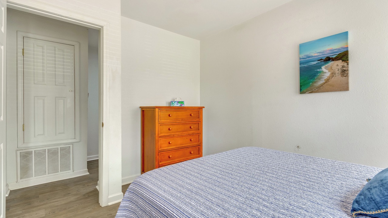 Photo of Bedroom in Navy Point