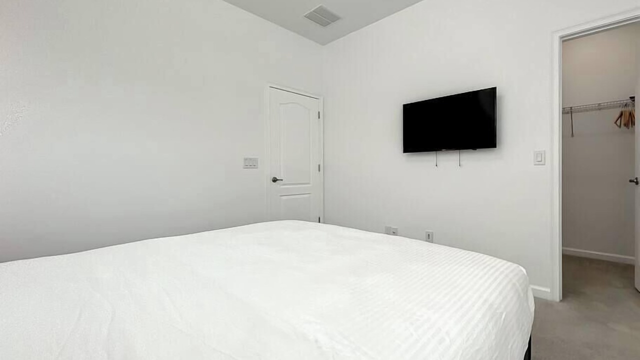 Photo of Bedroom in Sunridge Woods